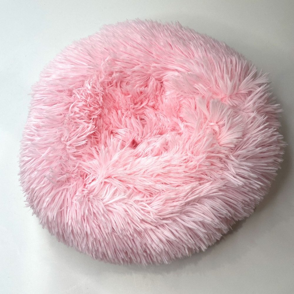 Light Pink Poof NWT, small pet bed, in faux fur.